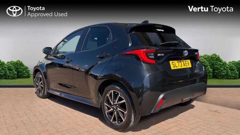 Toyota Yaris 1.5 Hybrid Design 5dr CVT Hybrid Hatchback